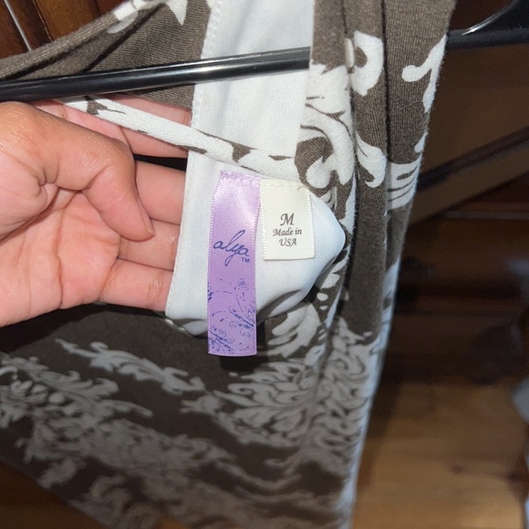 Sleeveless Dress - Picture 3 of 3